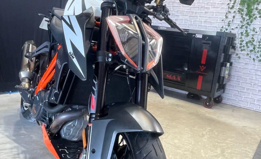 Ktm superduke r 1290 v2